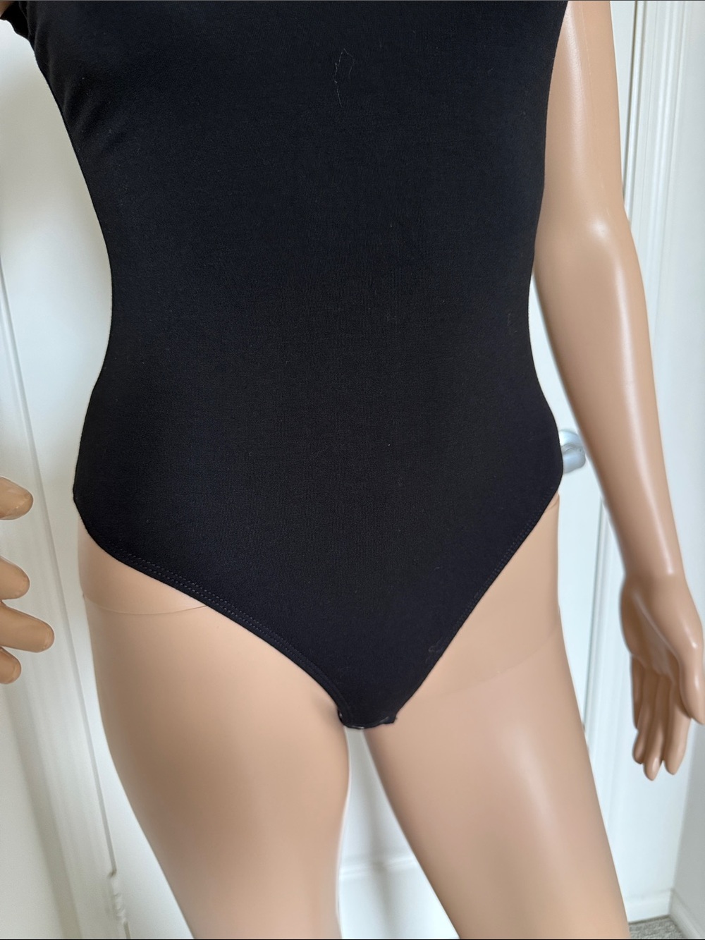 Good American , Black Mock Neck Cap Sleeve Bodysuit - Picture 3 of 6